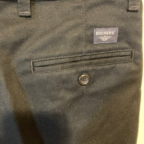 NEW Men's Black Dockers Original Khaki Relaxed Fit, 30x32 - Picture 7 of 7